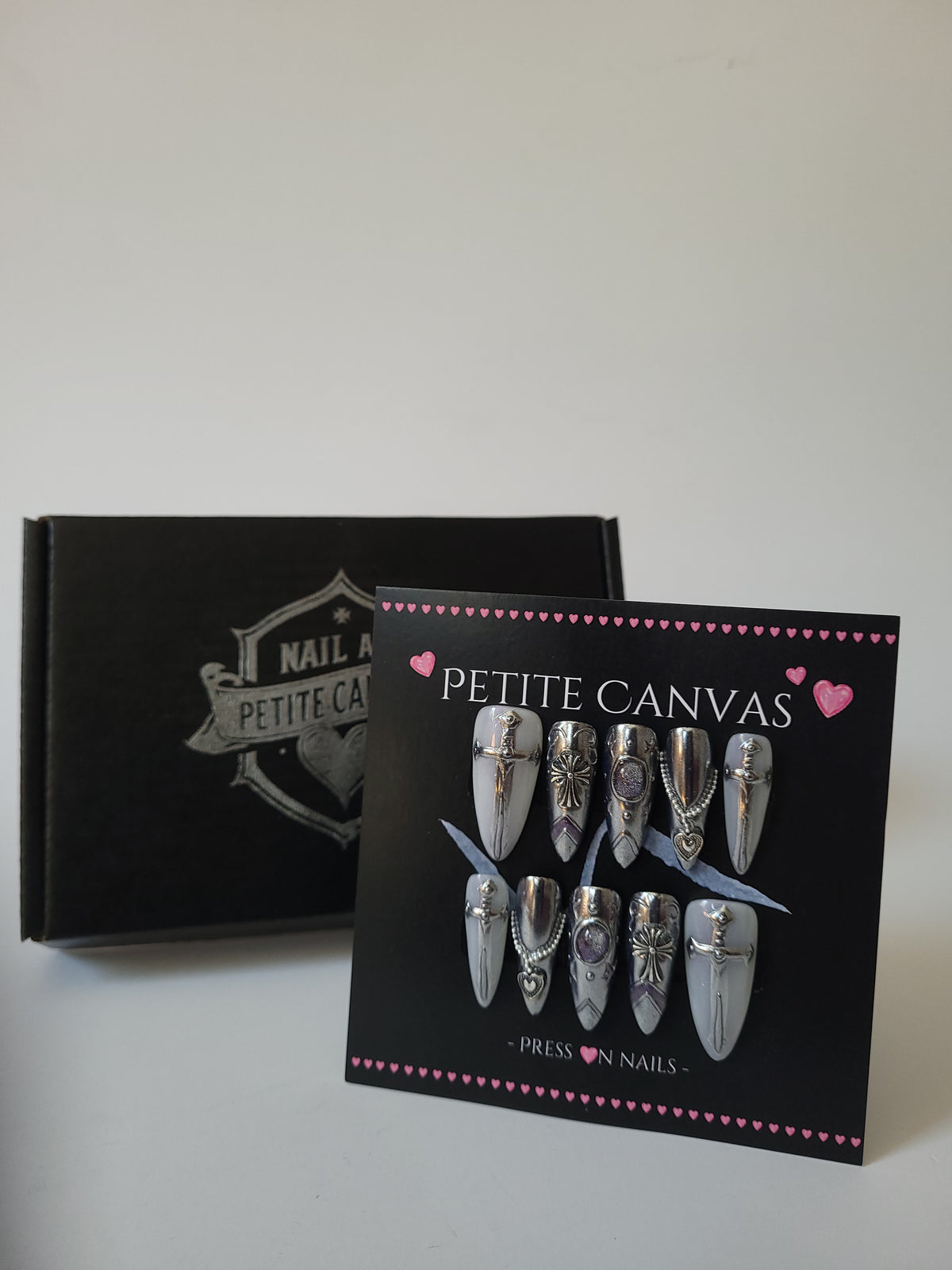 Snow Queen press-on nail set with Petite Canvas gift box